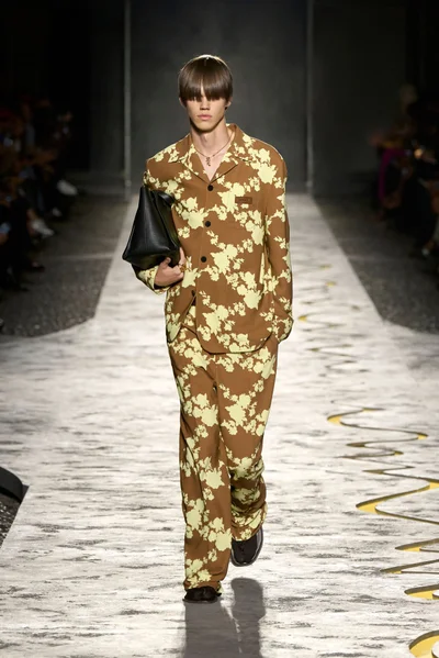 Look 8